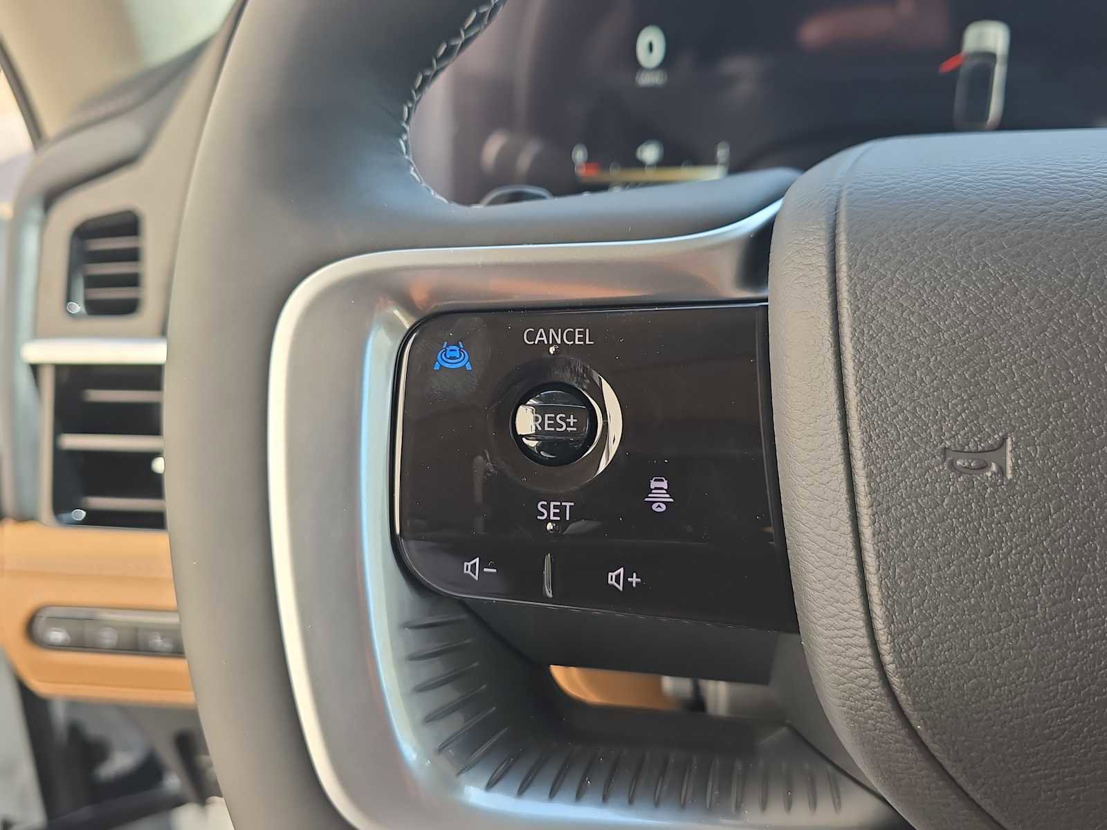 New 2026 INFINITI QX80 Luxe w/ Cargo Package image 22