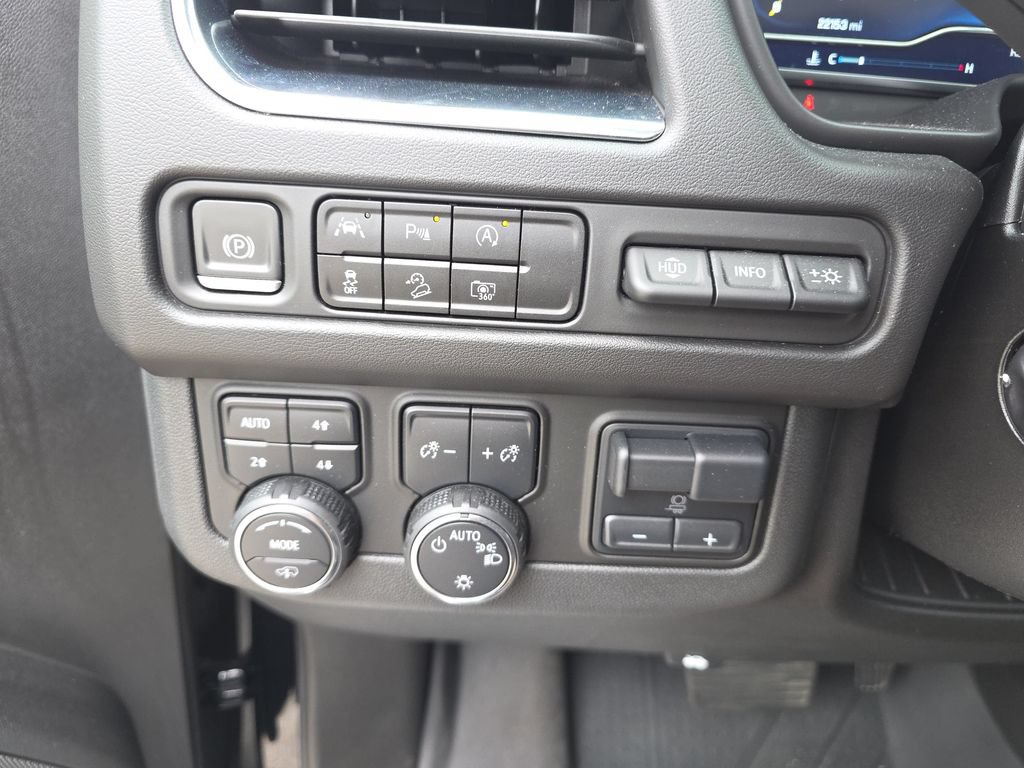 Certified 2024 Chevrolet Tahoe High Country AWD/4WD image 30