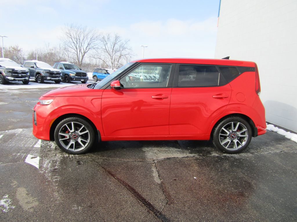 Used 2021 Kia Soul GT-Line FWD image 2