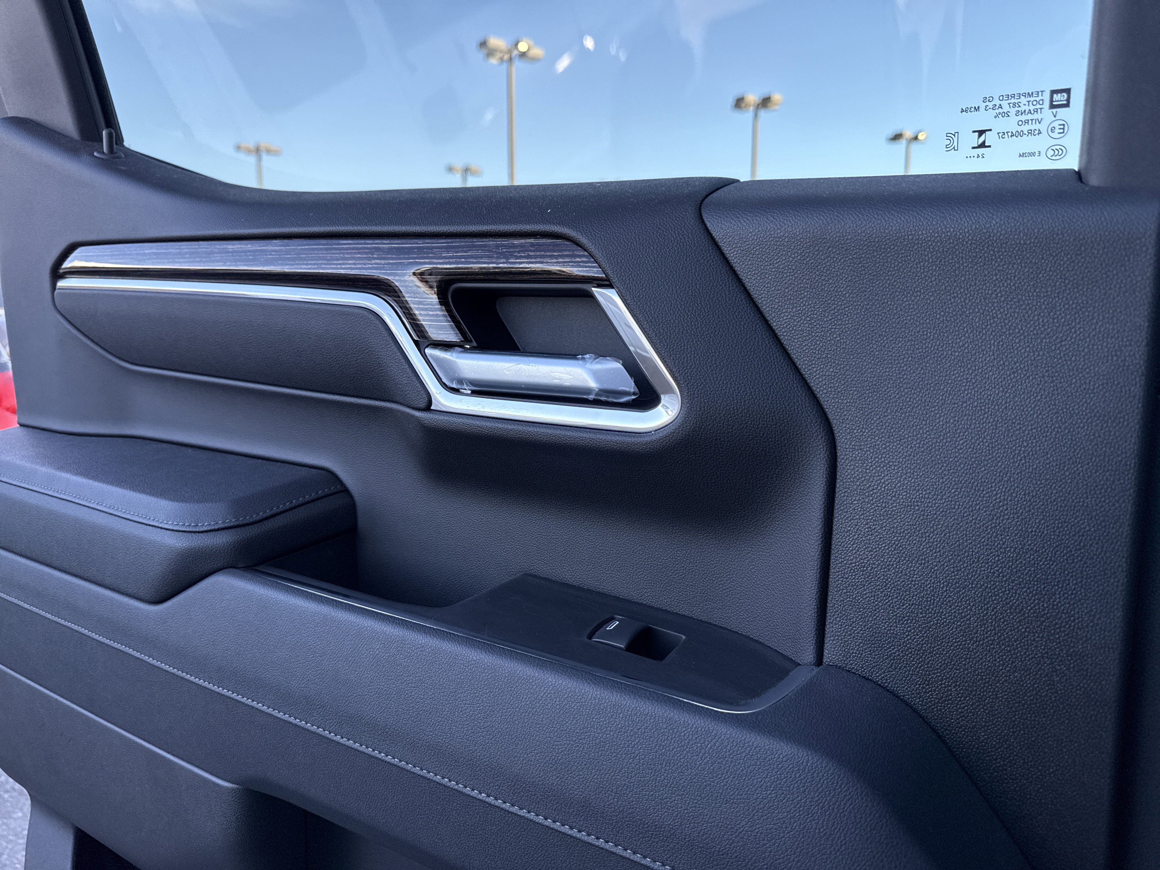 Used 2025 GMC Sierra 1500 Elevation image 31