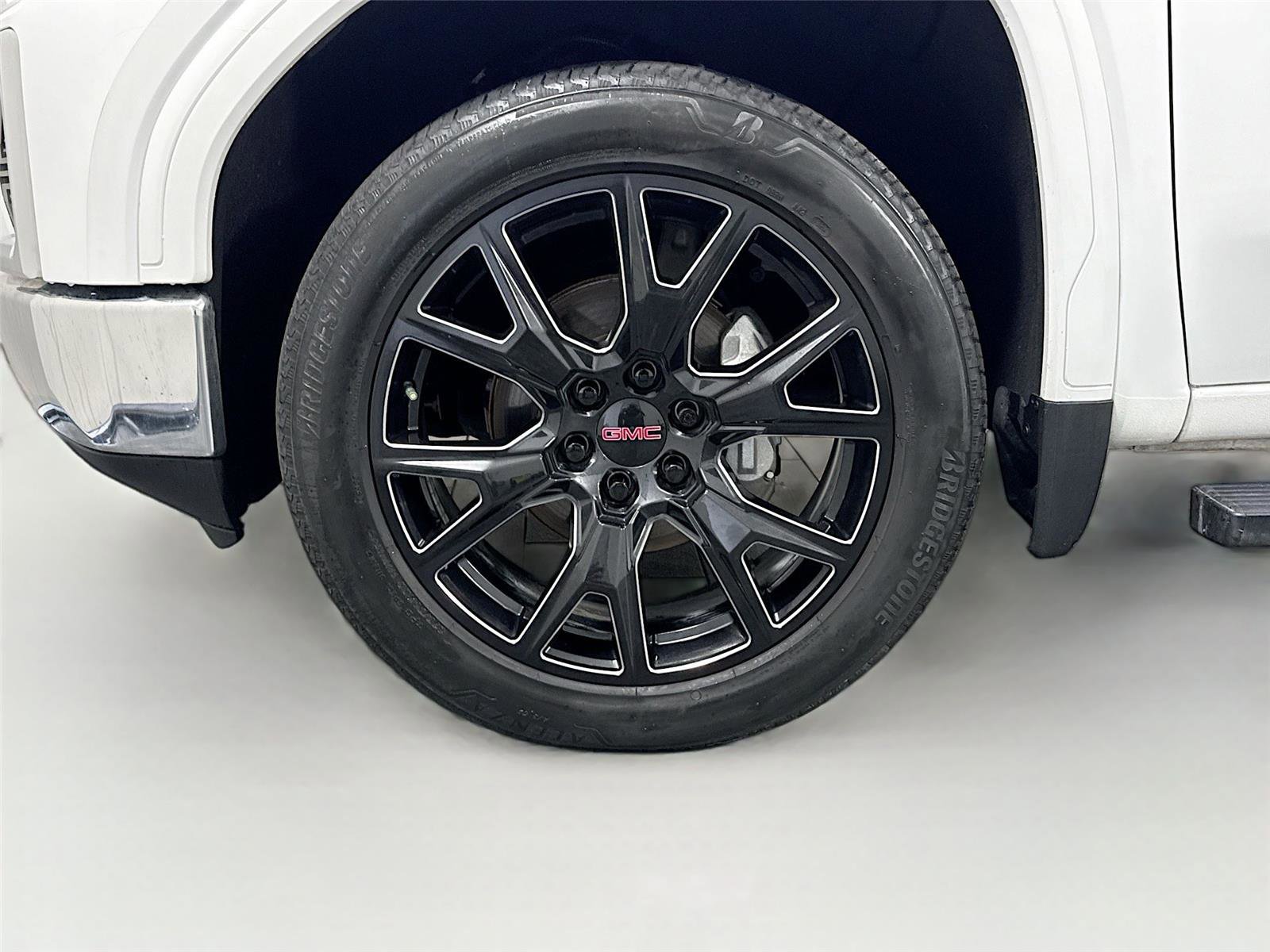 Used 2020 GMC Sierra 1500 SLT w/ Driver Alert Package II AWD/4WD image 31