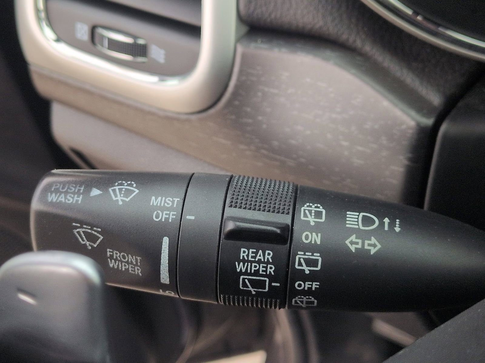 Used 2015 Jeep Grand Cherokee Altitude image 34