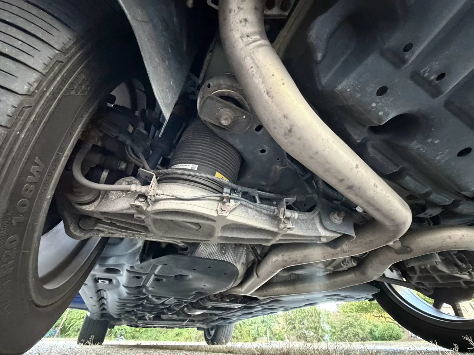 Used 2018 Maserati Levante GranLusso AWD/4WD image 95