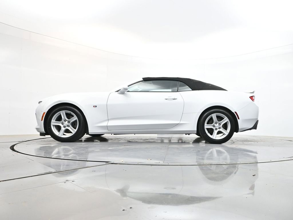 Used 2017 Chevrolet Camaro LT image 31