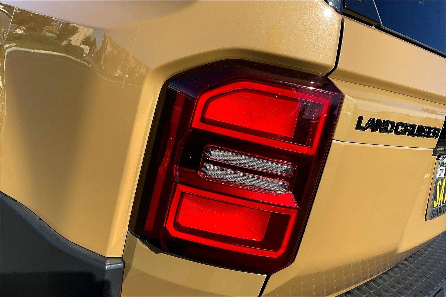 Certified 2024 Toyota Land Cruiser image 29