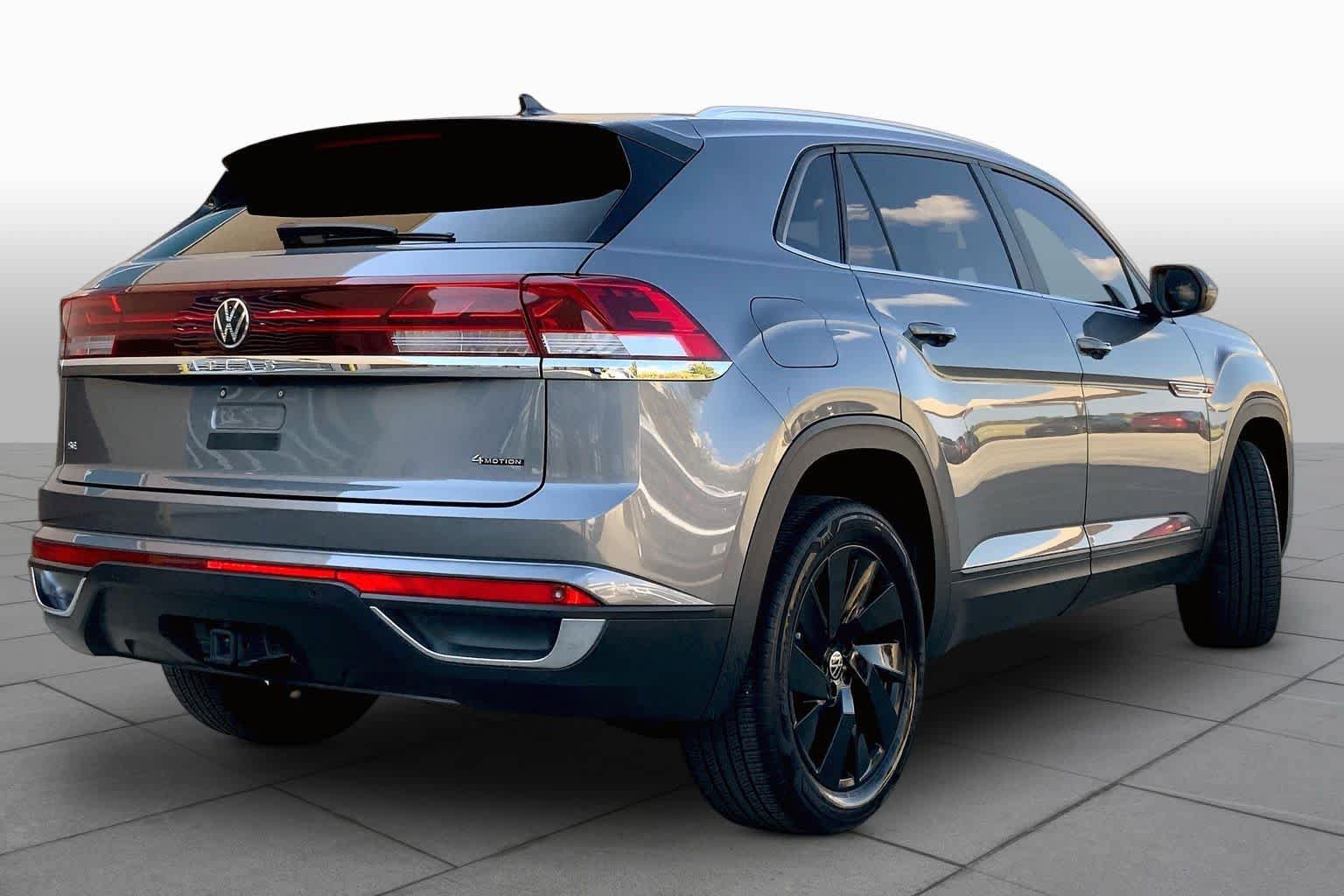 Used 2024 Volkswagen Atlas Cross Sport SE w/ Black Wheel Package AWD/4WD image 13