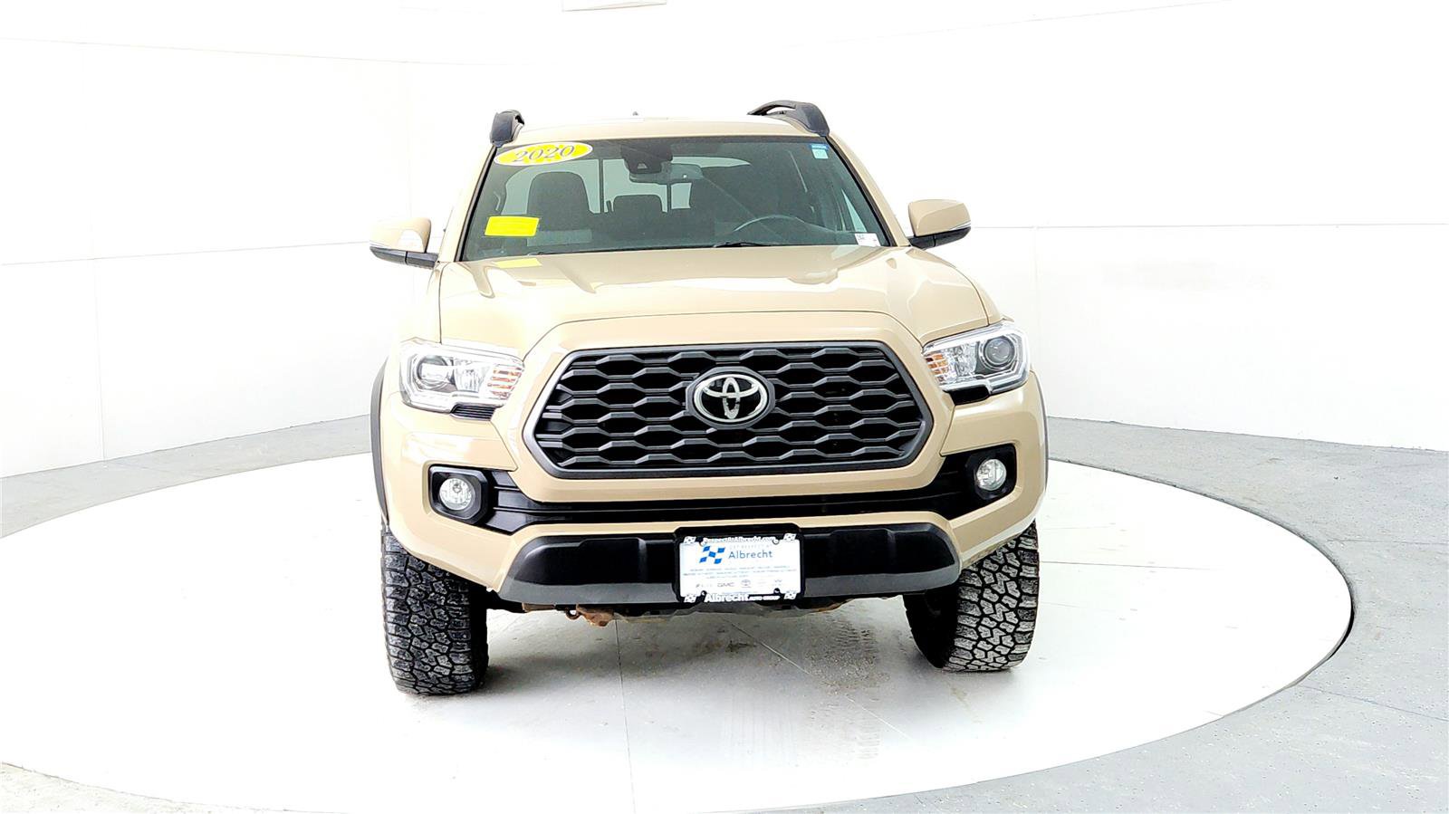 Used 2020 Toyota Tacoma TRD Off-Road image 8