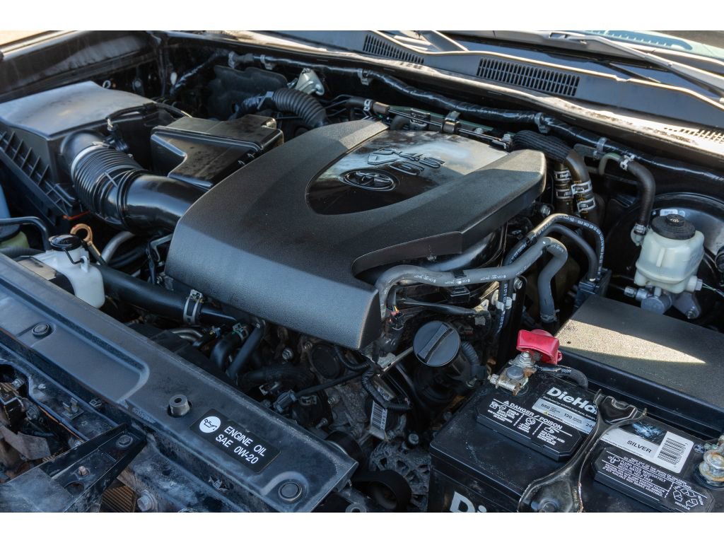 Used 2018 Toyota Tacoma Limited RWD image 10