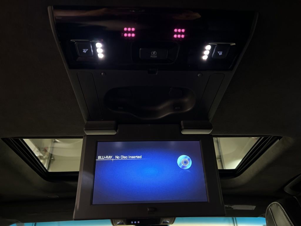 Used 2018 Cadillac Escalade ESV Platinum AWD/4WD image 37