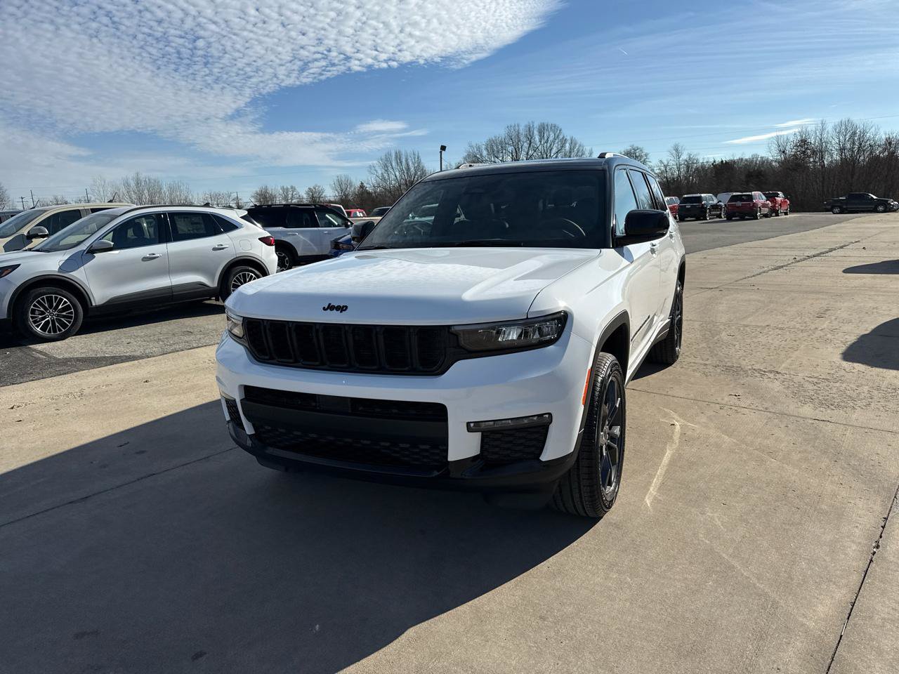 New 2025 Jeep Grand Cherokee L Limited AWD/4WD image 17