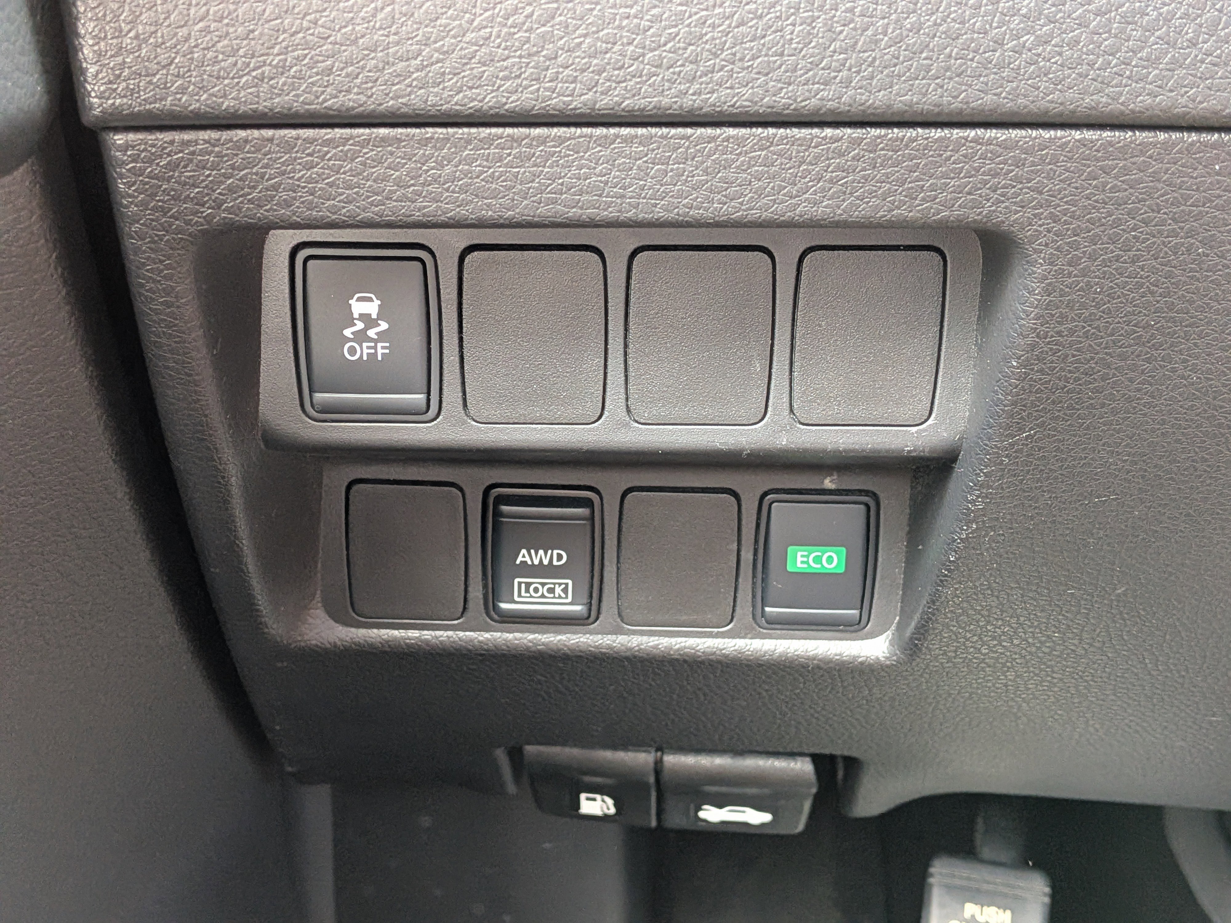 Used 2018 Nissan Rogue Sport S w/ S Appearance Package image 22