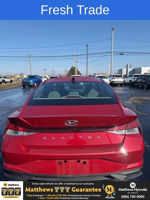Used 2023 Hyundai Elantra SEL image 12