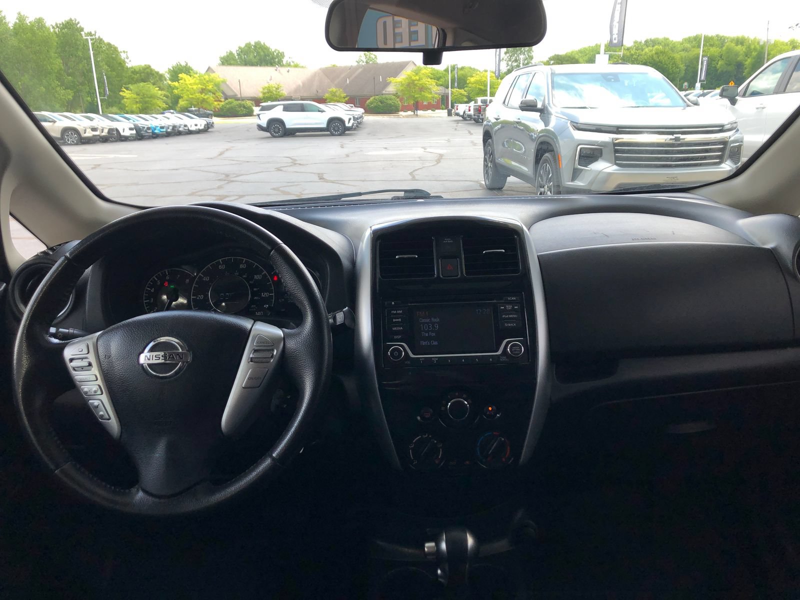 Used 2017 Nissan Versa Note SV FWD image 12