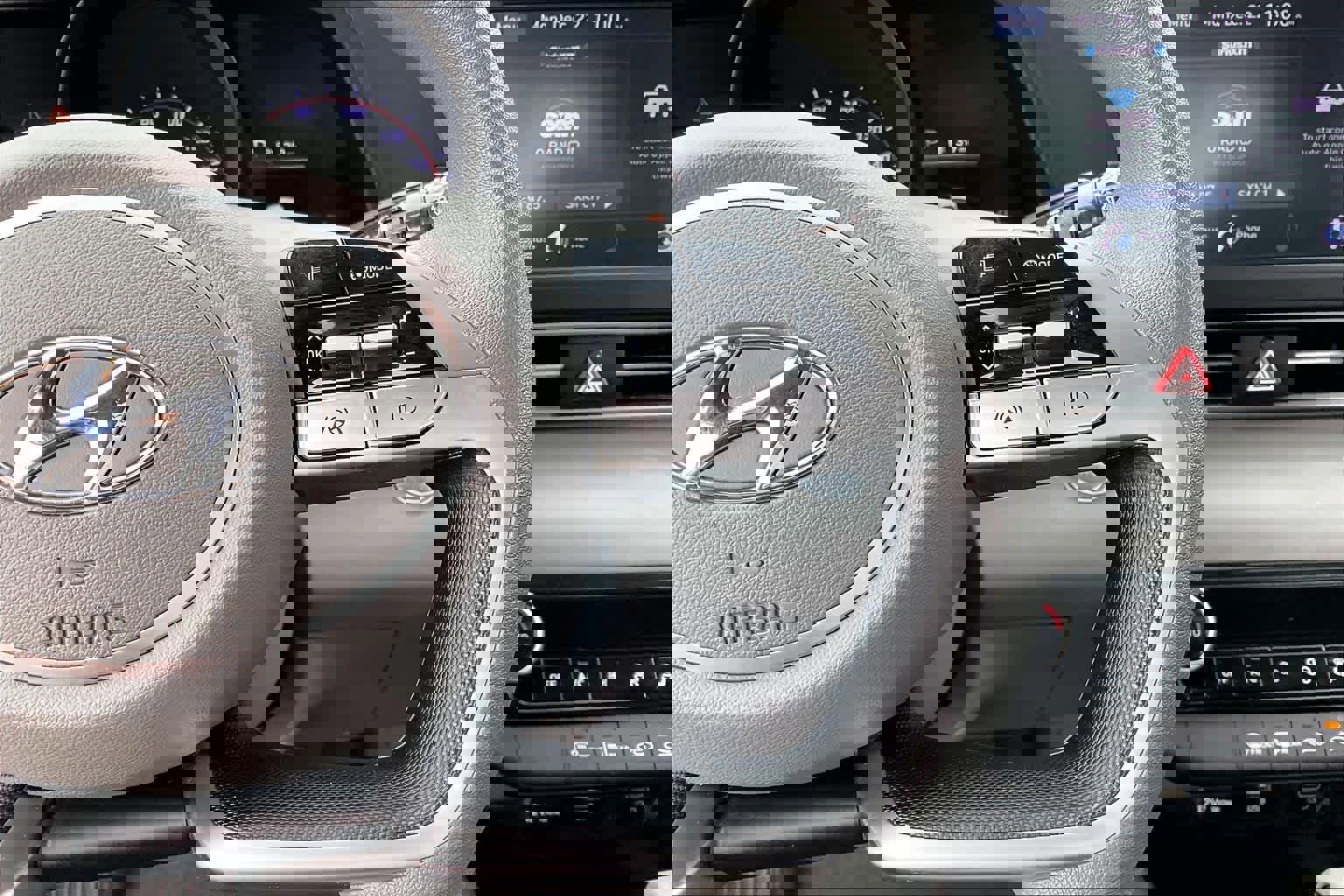 Used 2022 Hyundai Elantra SEL w/ Preferred Accessory Package image 21