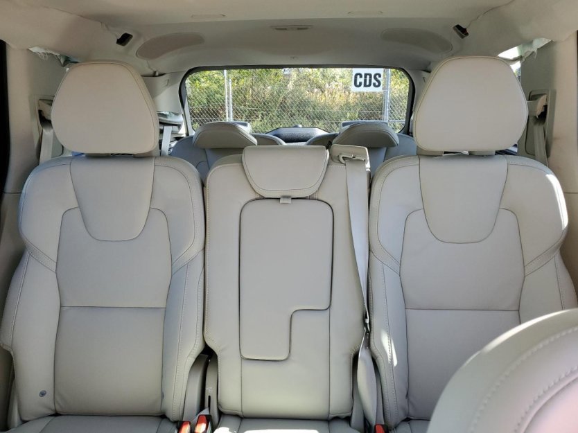 Used 2025 Volvo XC90 B6 Ultra w/ Protection Package image 7