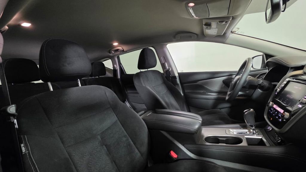 Used 2019 Nissan Murano SV image 12