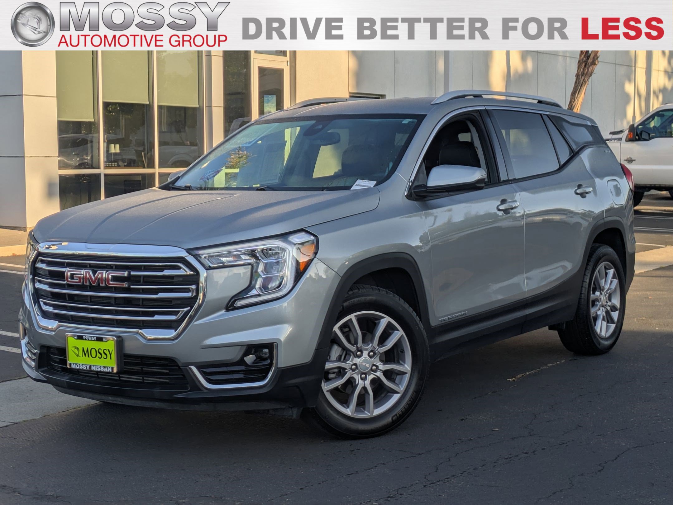Used 2024 GMC Terrain SLT