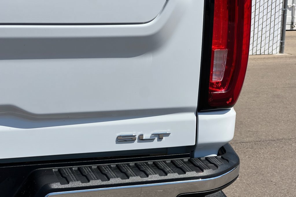 Used 2022 GMC Sierra 3500 SLT w/ SLT Preferred Package image 23