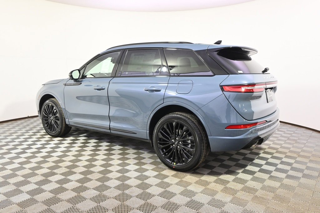 New 2026 Lincoln Corsair Reserve w/ Jet Appearance Package image 3