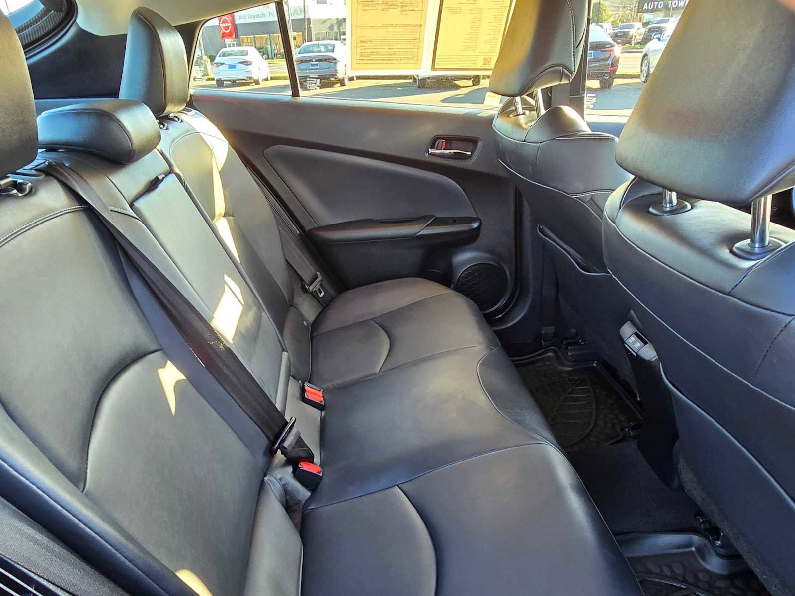 Used 2020 Toyota Prius Prime XLE image 12