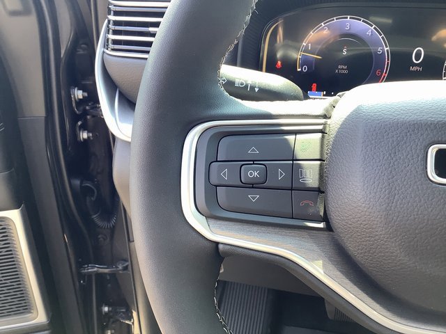 New 2025 Jeep Wagoneer Series II image 13