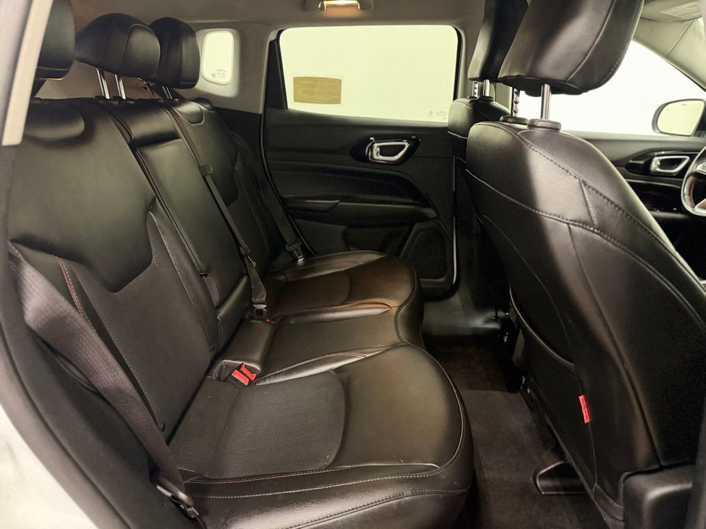 Used 2022 Jeep Compass Trailhawk w/ Trailhawk Convenience Group image 16