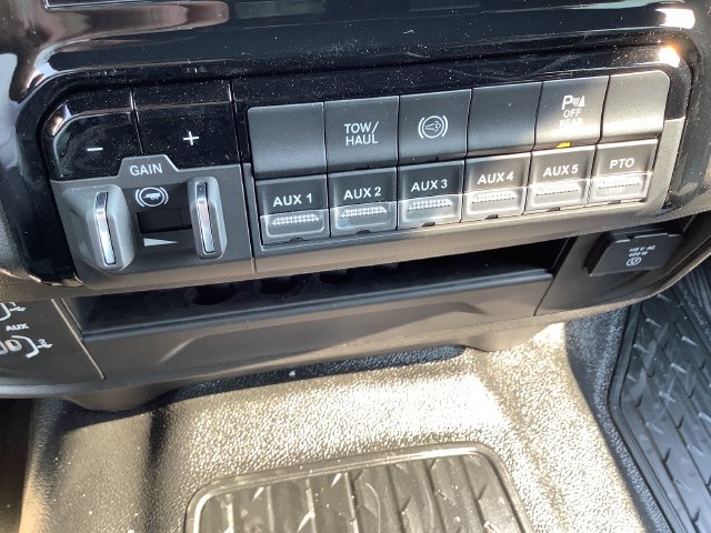 New 2026 RAM 4500 4x4 Crew Cab DRW image 12