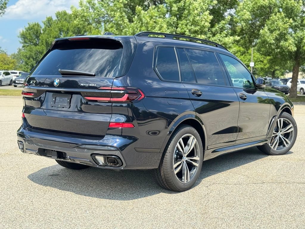 New 2027 BMW X7 xDrive40i w/ M Sport Package AWD/4WD image 6