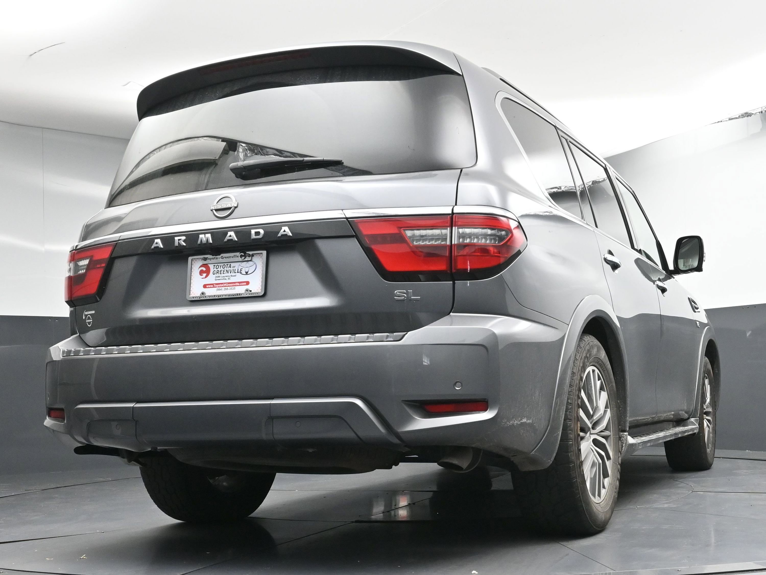 Used 2021 Nissan Armada SL w/ Captain's Chairs Package image 27