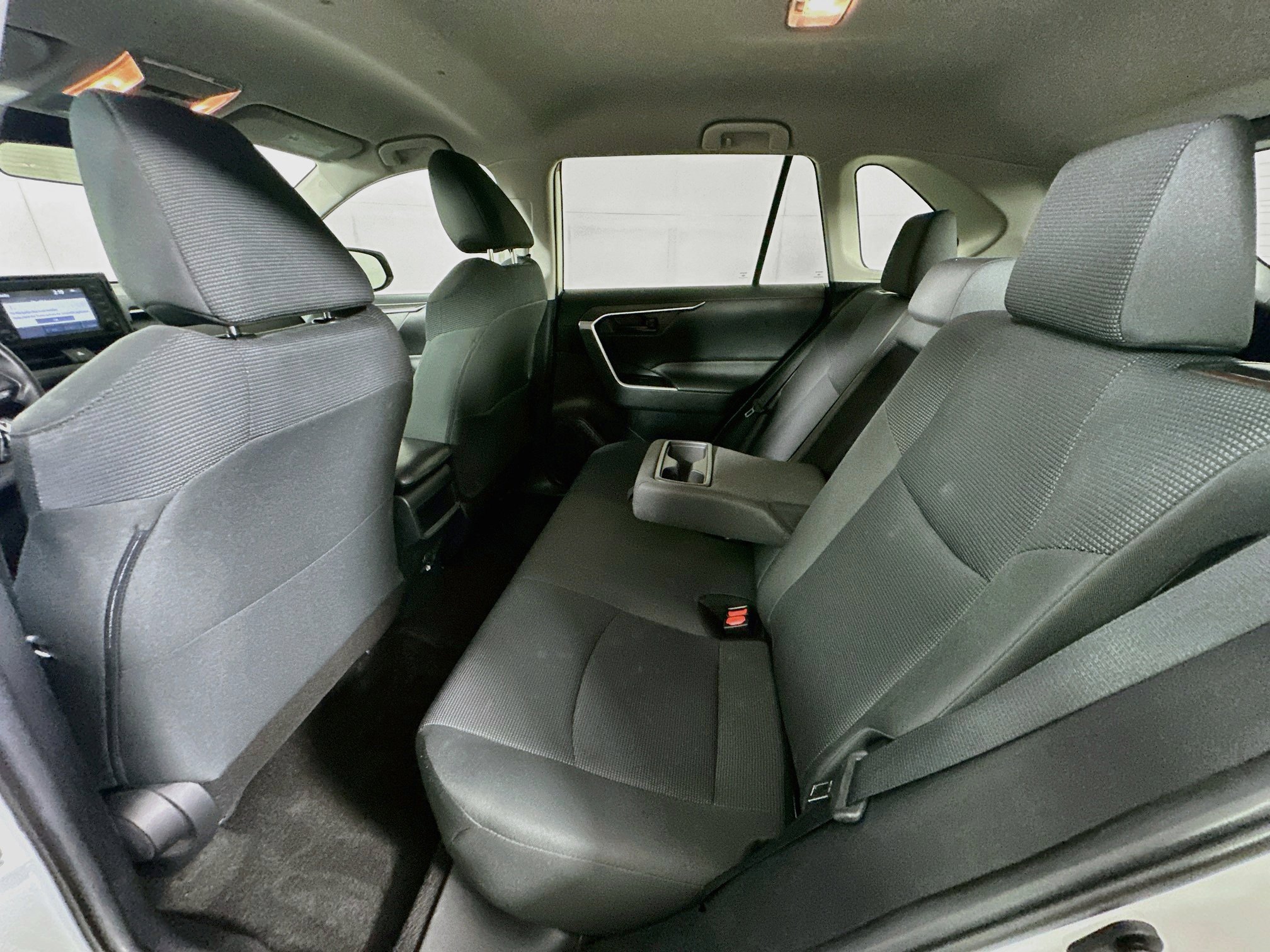 Used 2019 Toyota RAV4 LE FWD image 25