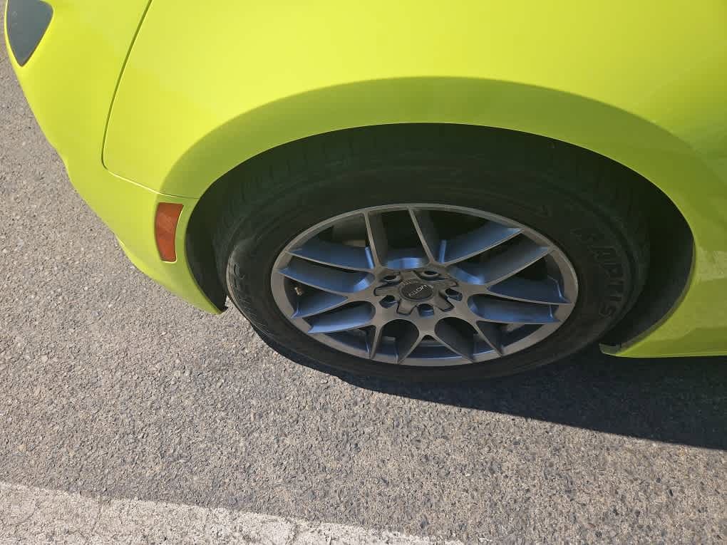 Used 2019 Chevrolet Camaro LT RWD image 3