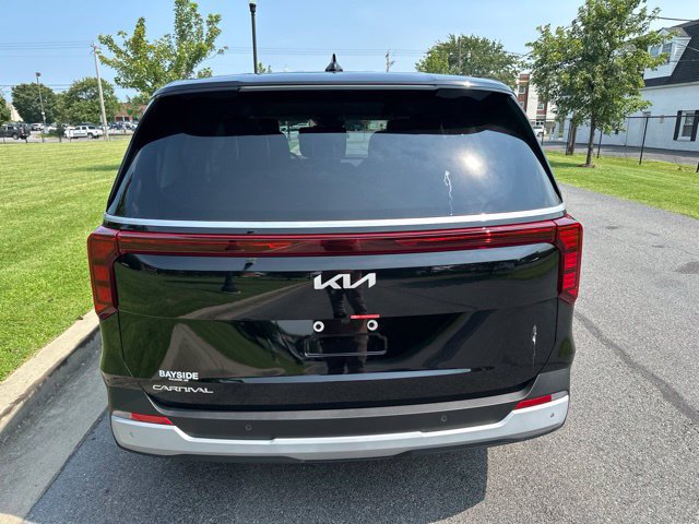 New 2026 Kia Carnival FWD image 18