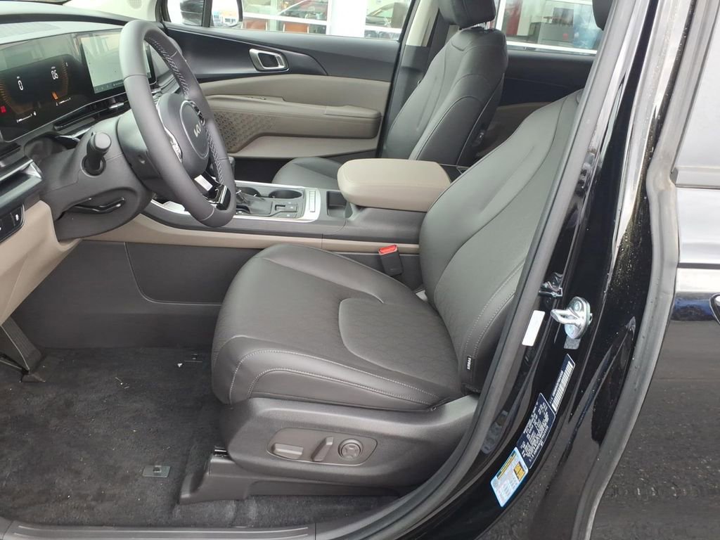 New 2026 Kia Carnival image 14