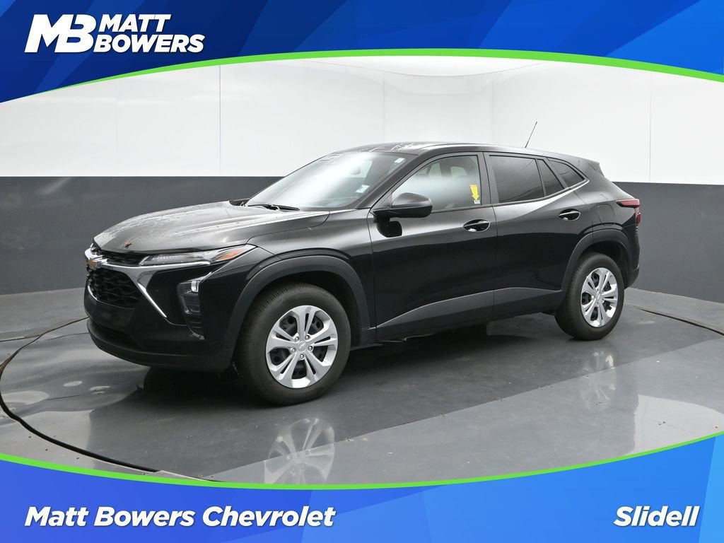 Used 2025 Chevrolet Trax LS