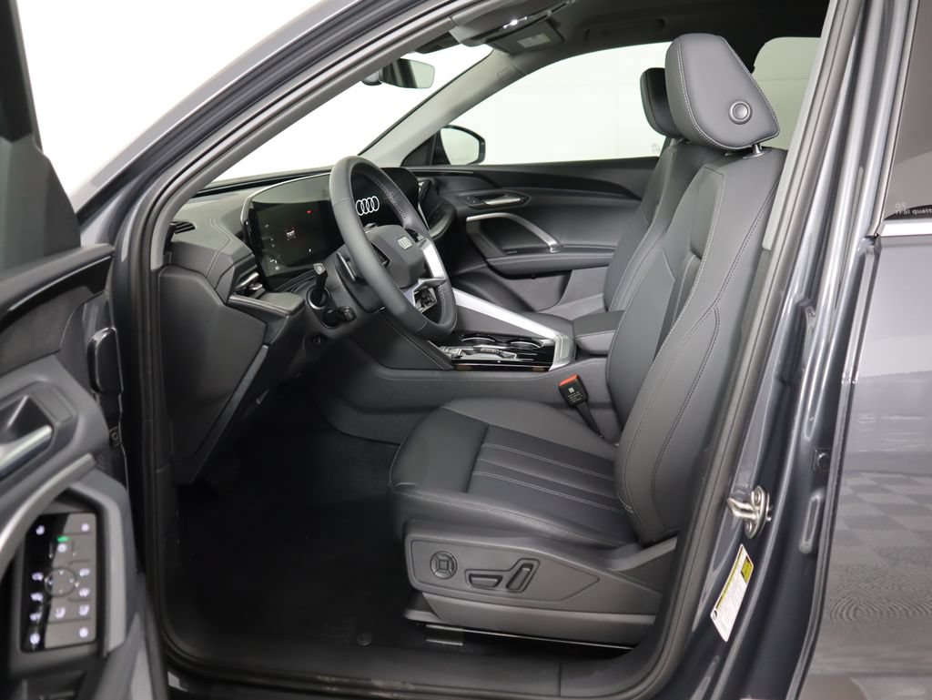 Used 2025 Audi Q5 Premium w/ Convenience Package AWD/4WD image 20