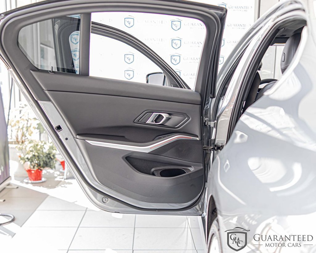 Used 2024 BMW 330i xDrive Sedan w/ Convenience Package AWD/4WD image 35