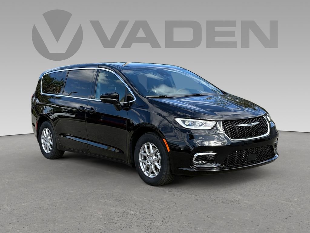 New 2026 Chrysler Pacifica Select video 1