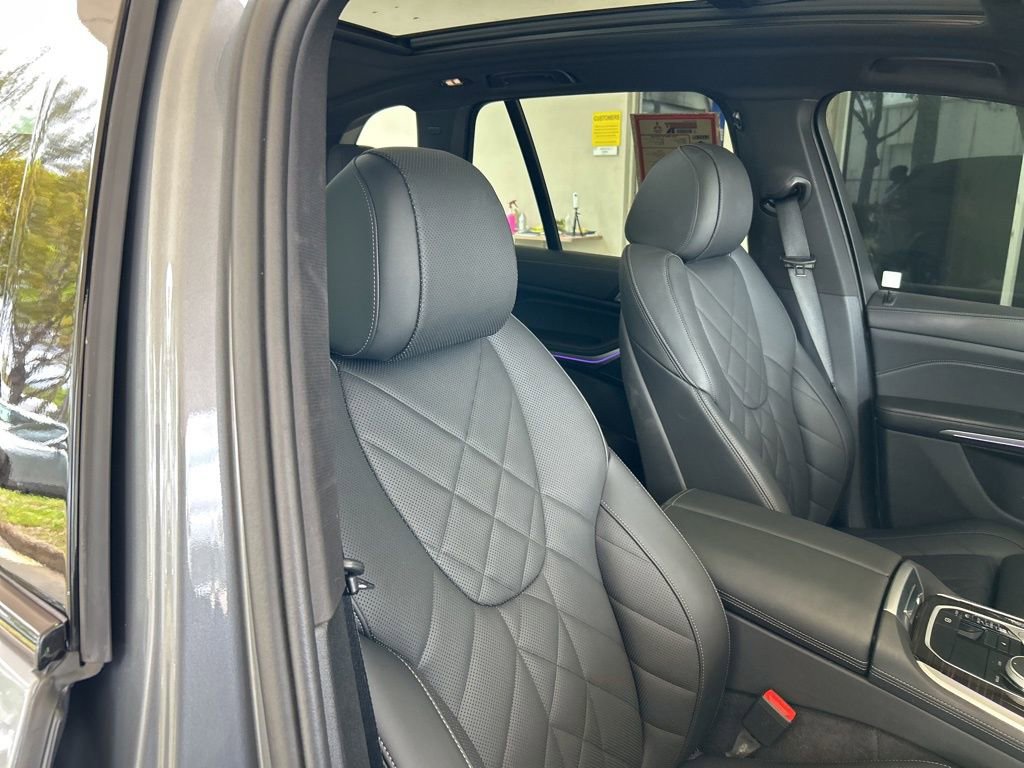 Used 2025 BMW X5 xDrive40i w/ M Sport Package image 24