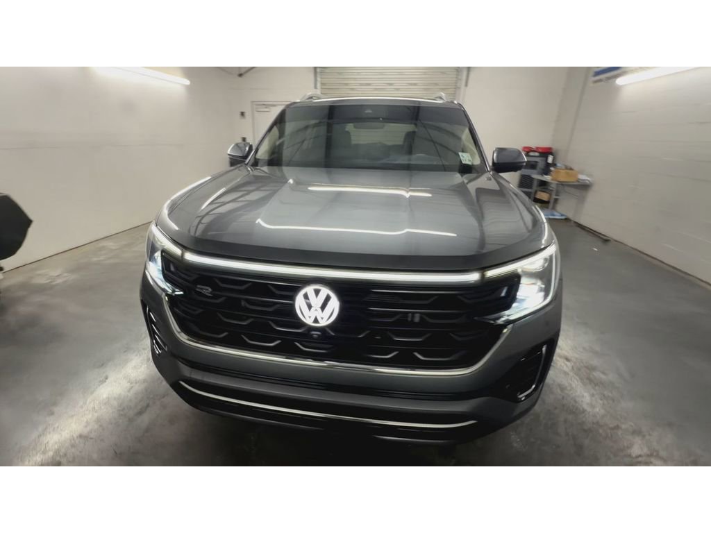 Used 2024 Volkswagen Atlas SEL Premium R-Line AWD/4WD image 3