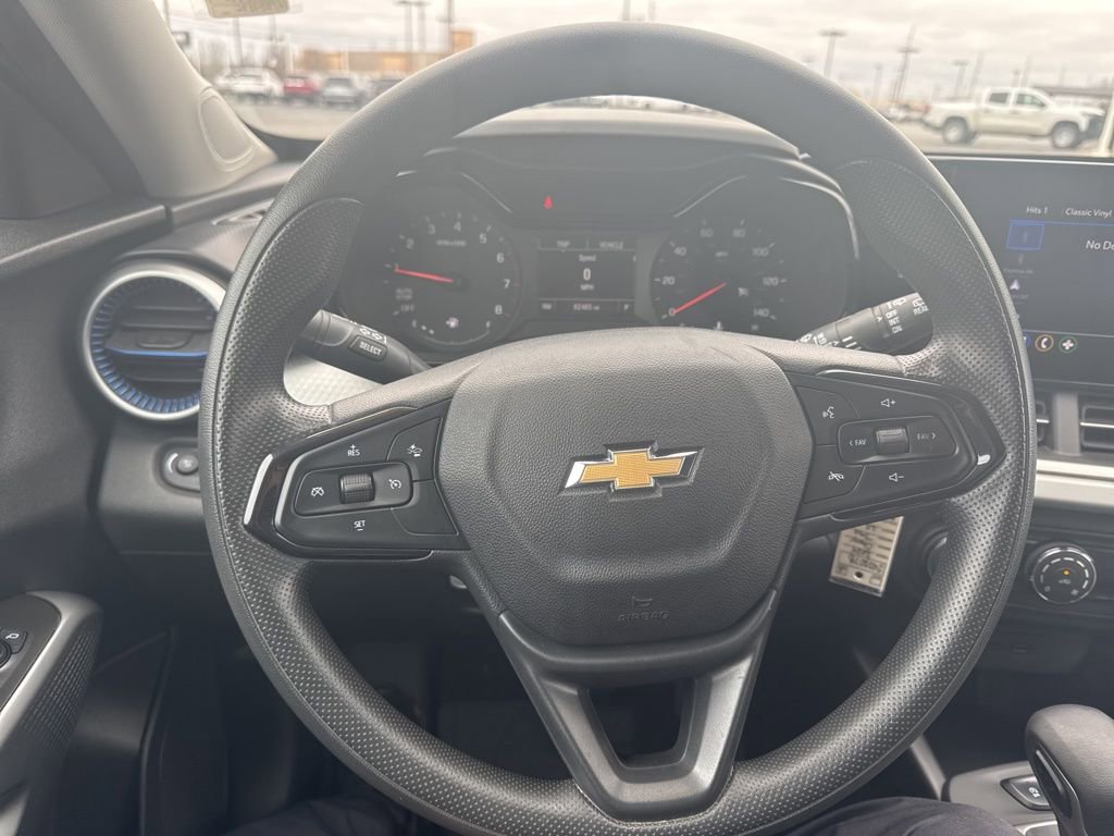 Used 2024 Chevrolet Trax LS image 26