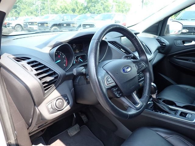 Used 2017 Ford Escape SE w/ SE Leather Comfort Package AWD/4WD image 17