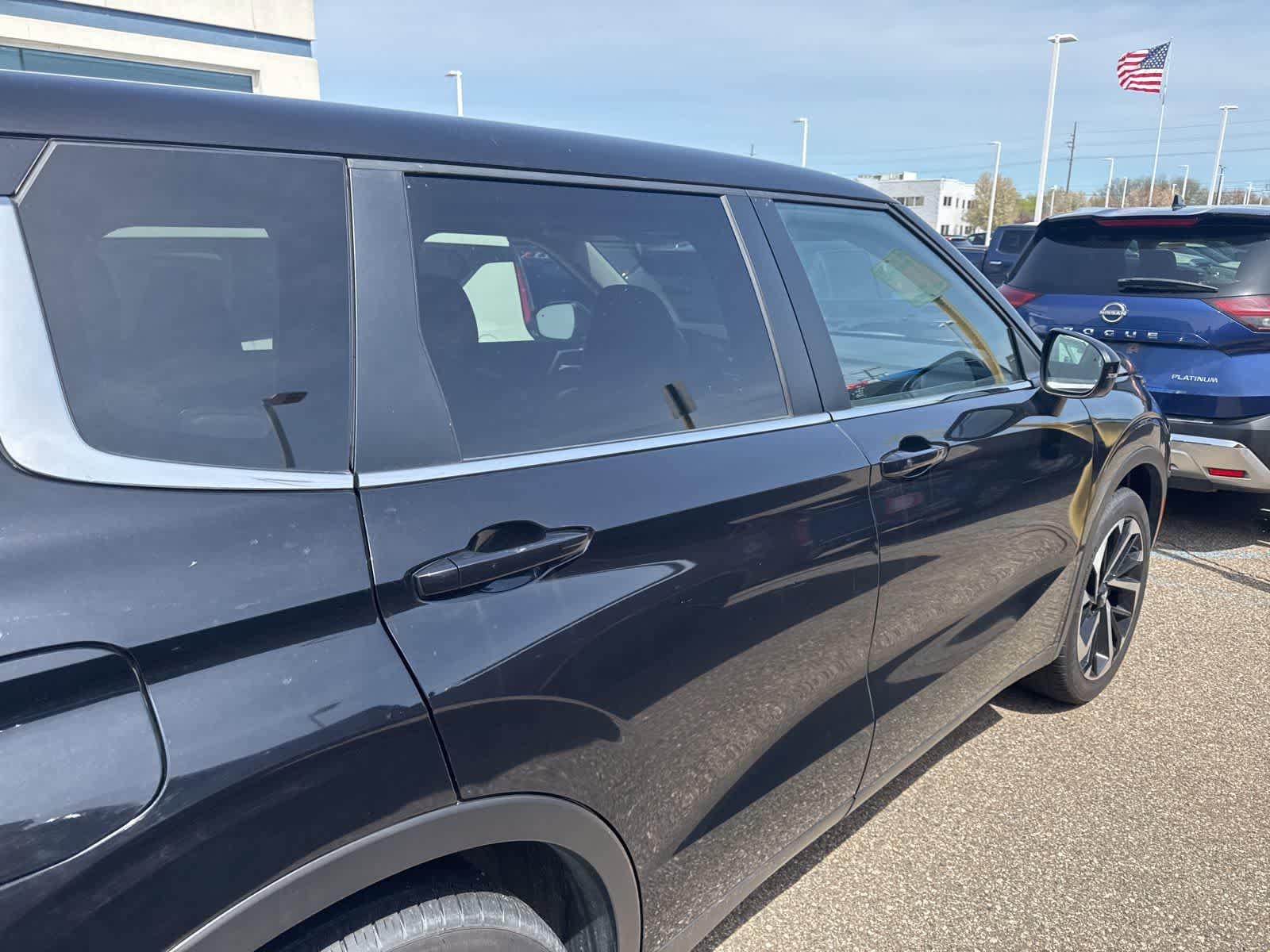 Used 2024 Mitsubishi Outlander SE AWD/4WD image 7
