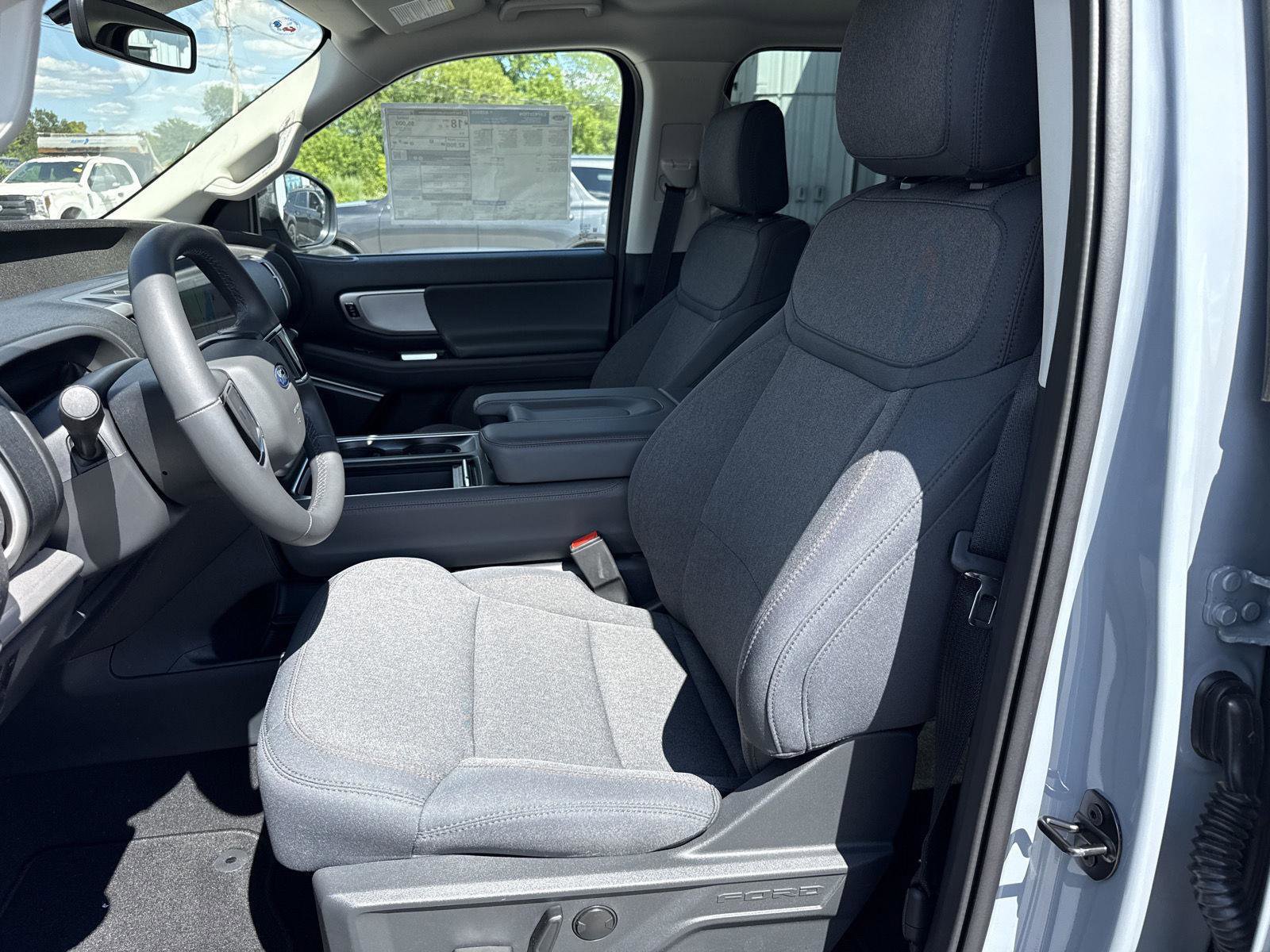 New 2025 Ford Expedition Active image 11