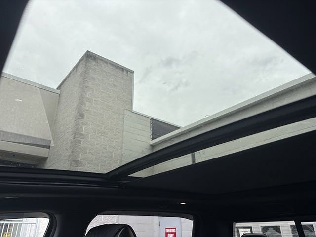 Used 2019 RAM 1500 Laramie AWD/4WD image 17
