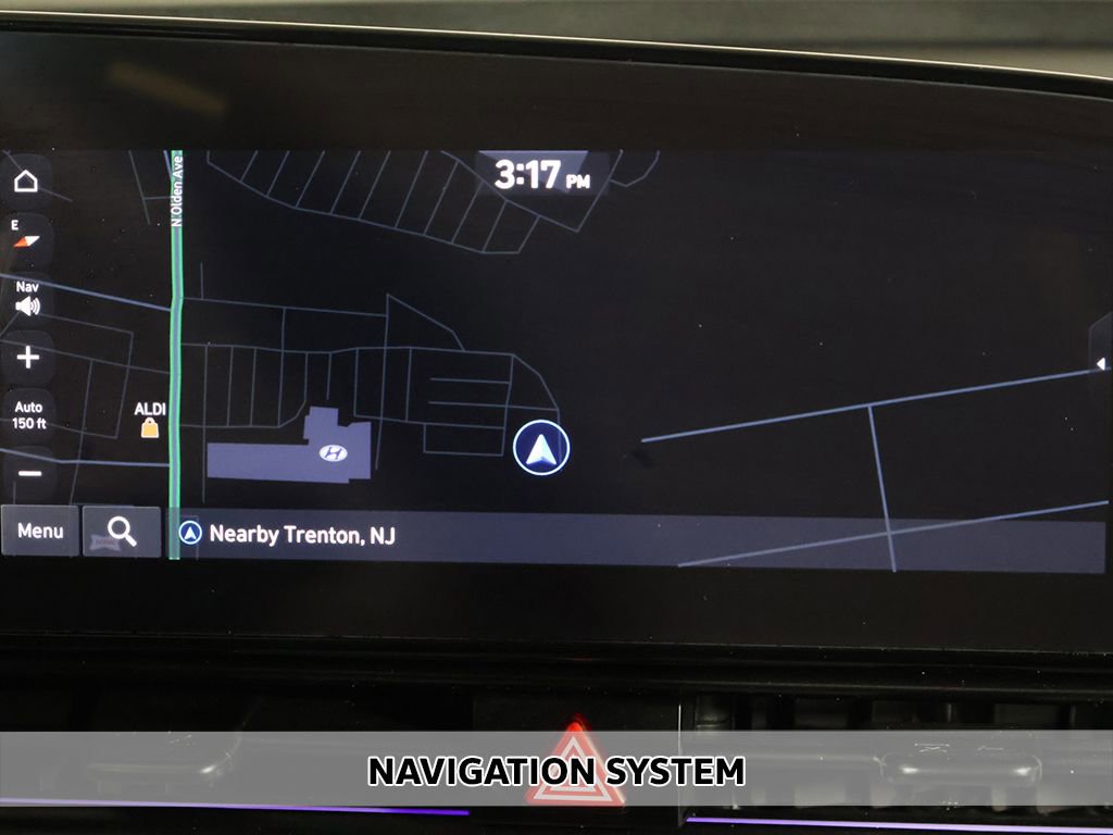 Certified 2024 Hyundai Elantra Limited FWD image 3
