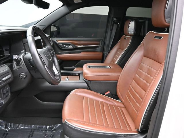 Used 2023 GMC Yukon XL Denali Ultimate AWD/4WD image 15