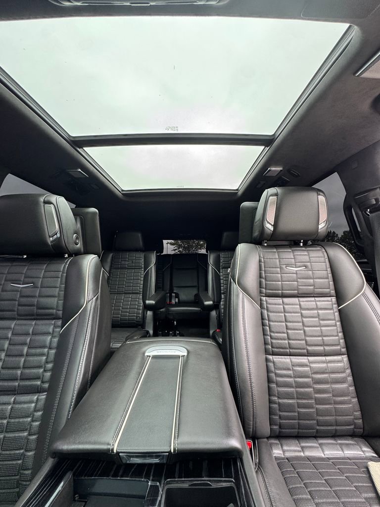 Used 2023 Cadillac Escalade V AWD/4WD image 34