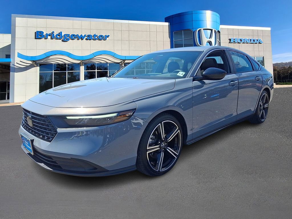 Used 2023 Honda Accord Sport image 3