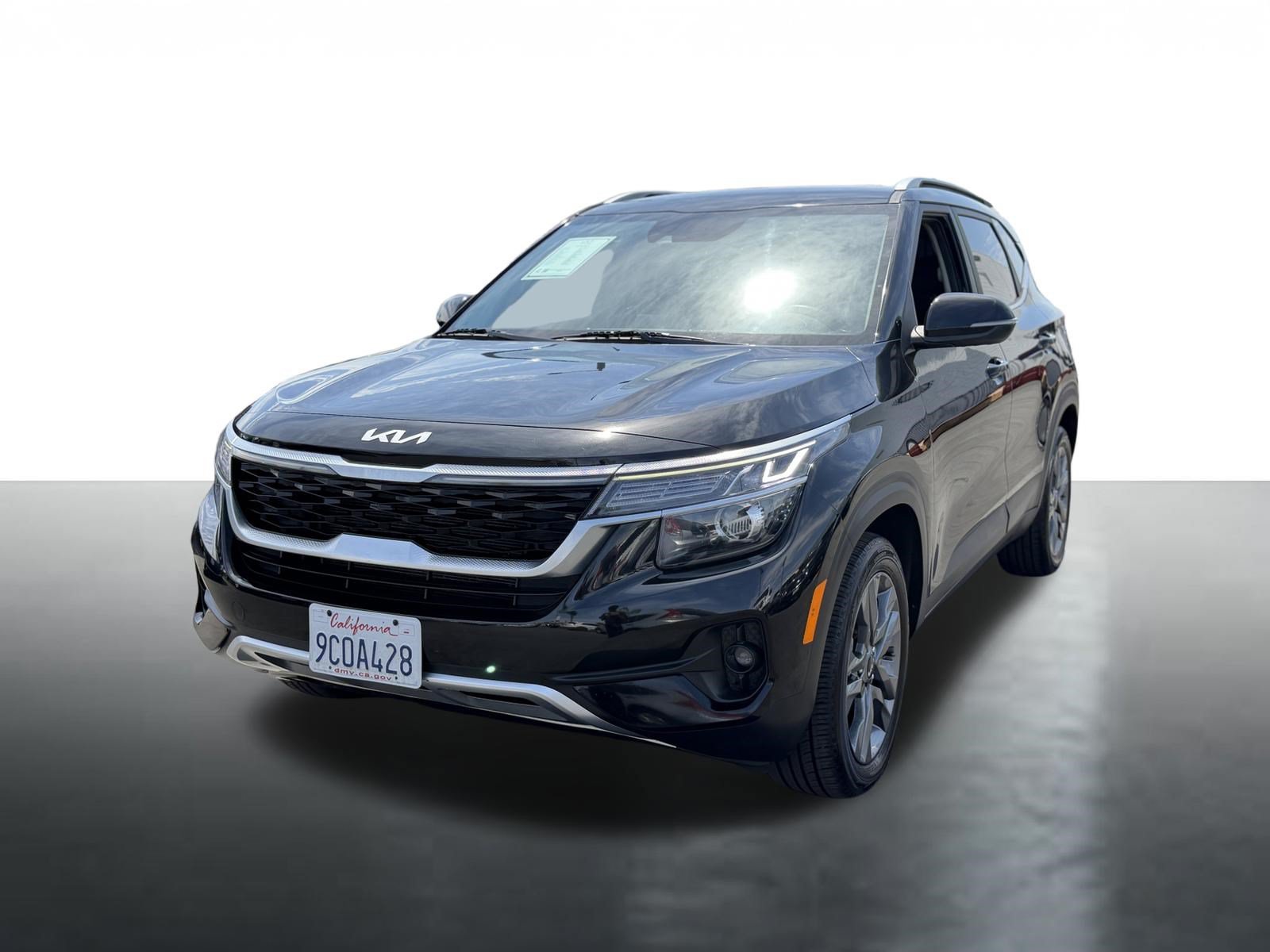 Used 2023 Kia Seltos S FWD image 4