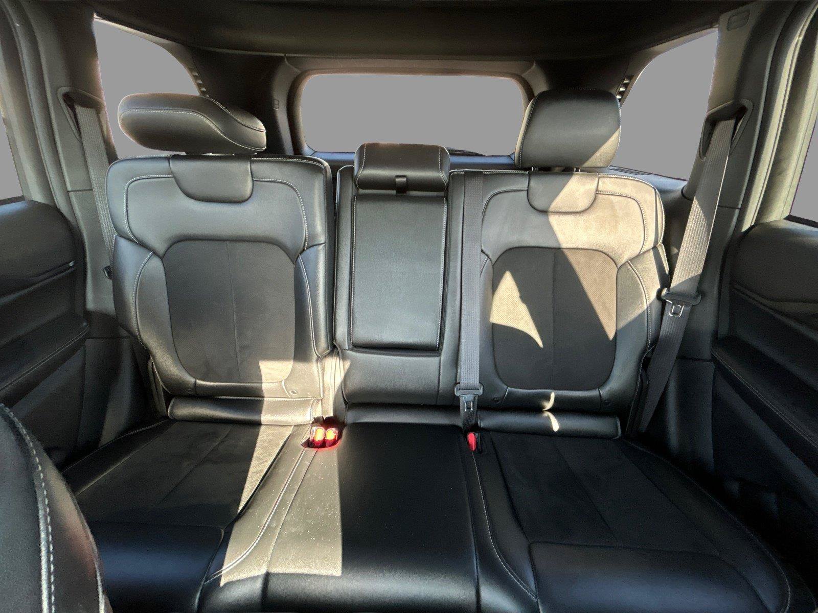 Used 2024 Jeep Grand Cherokee Altitude AWD/4WD image 31